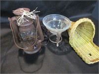 Elec. Lighted Lantern, Crackle Glass Bowl on Stand