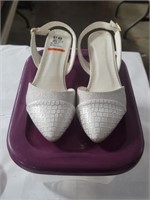 (Size 10) White Ladies Shoes W/Container
