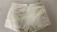 Universal thread shorts, size 17, dirty
