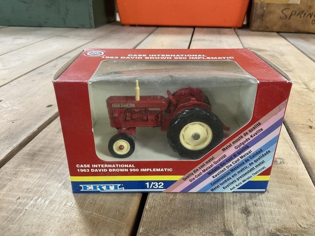 NIB Ertl 1/32 David Brown 990 Implematic Tractor