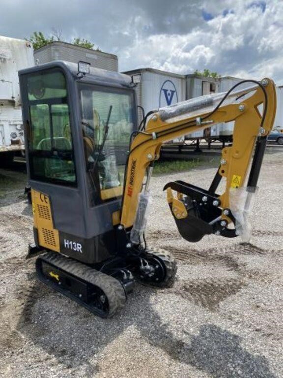 2024 AGT H13R MINI EXCAVATOR