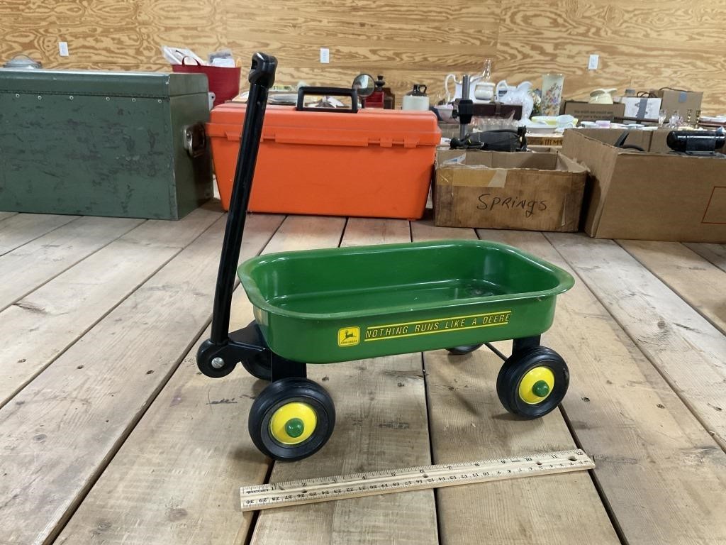 John Deere Small Wagon