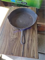 Griswold fry pan No. 7
