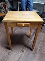 Modern 1 Drawer Table