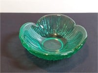 Asymmetrical Blenko Petal Bowl Green Glass Rare.