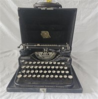 Antique Underwood Typewriter In Case