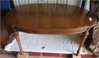 DINNING ROOM TABLE WITH 6 CHAIRS