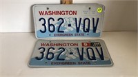 PAIR OF WASHINGTON LICENSE PLATES