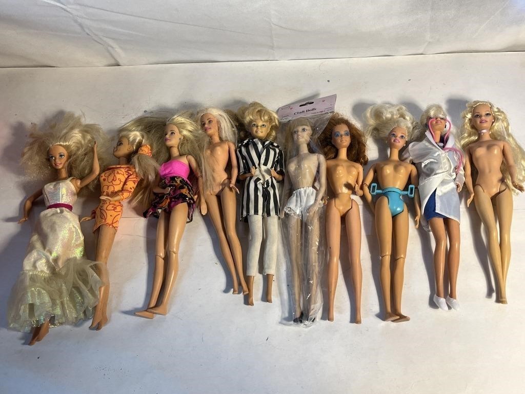 10 BARBIE & FRIENDS DOLLS