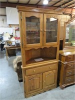 SOLID OAK 4 DOOR 1 DRAWER CORNER CABINET