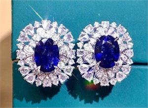 2.8ct Natural Royal Blue Sapphire Studs, 18k gold