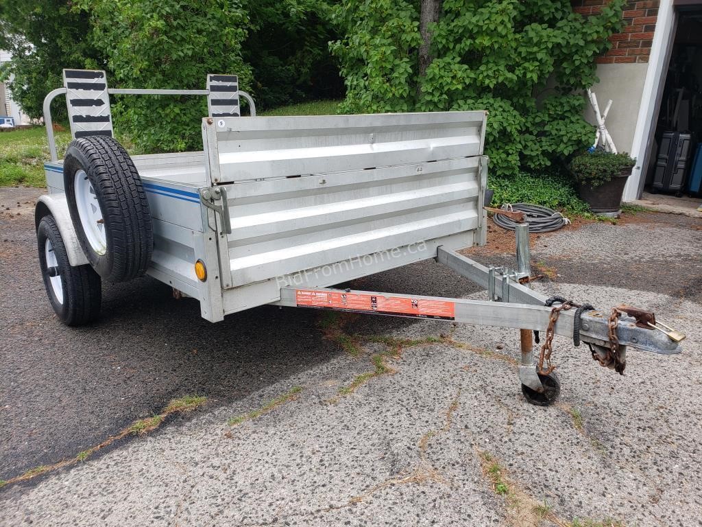 2013 ALUMINUM  UTILITY TRAILER