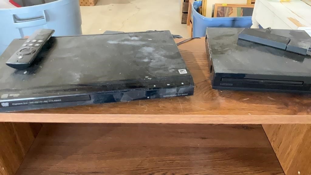 2 DVD players (only)