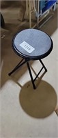 FOLDING STOOL