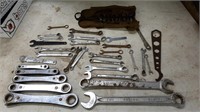 Wrenches & Ratchet Wrenches