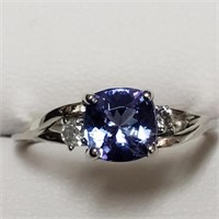 $2800 14K  Tanzanite(0.8ct) Diamond(0.06ct) Ring