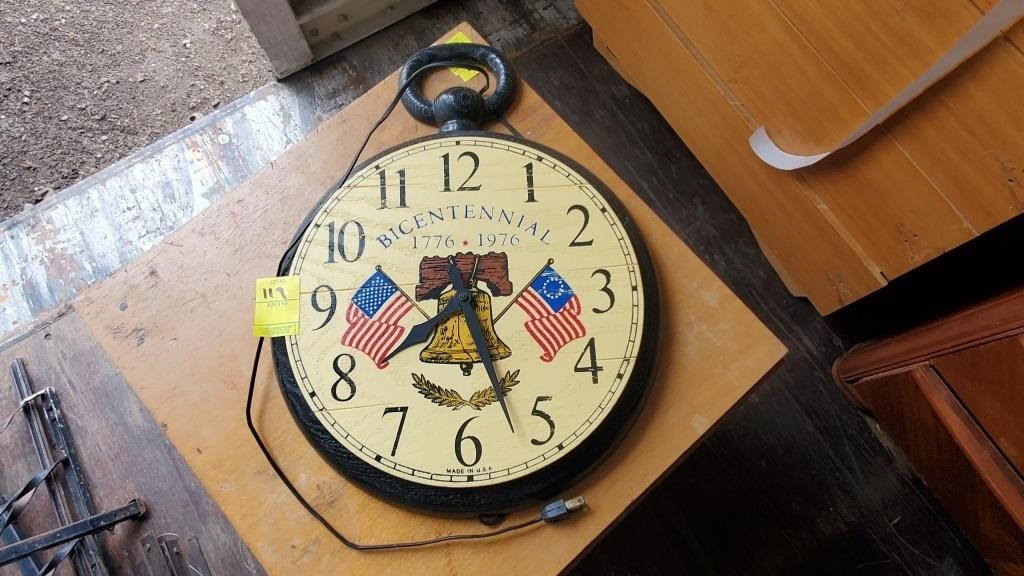 USA Bicentennial Clock