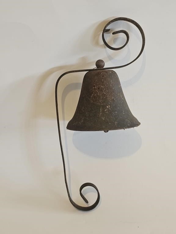 VTG CAST IRON MAIN LIGHTHOUSE WALL MOUNT DINNER