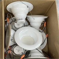 Box of 8 Elite Recessed Lights Appear to be New