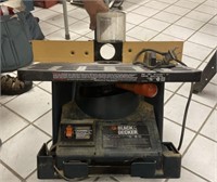 Black and Decker router