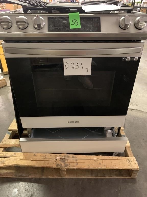 Stove (Open Box, Powers On, Untested)