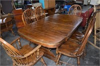 Double Pedestal Oak Table with 6 Chairs