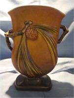 Roseville pine cone double handled vase 121-7