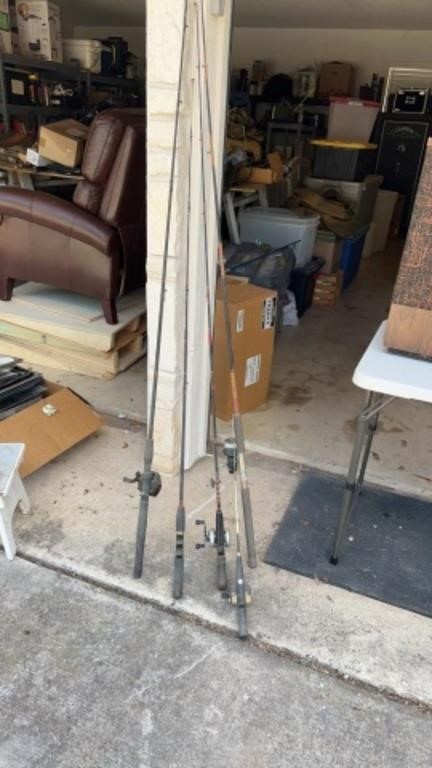 5pc bundle of fishing rods and reels