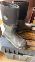 Pair Original muck boots chore 10