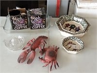 baking pan,mugs,juicer,lobster & crab decor