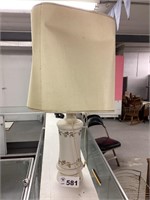 LAMP BROKEN SHADE