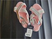 bebe little girls shoe , pink size 9
