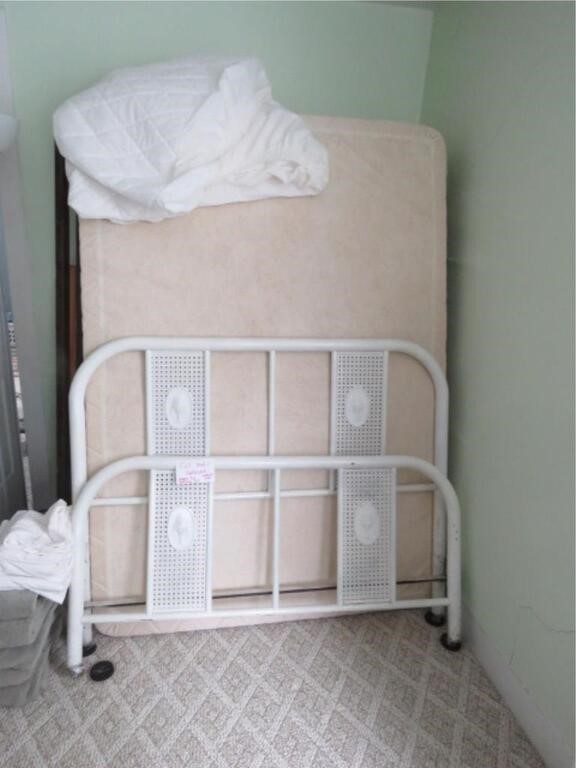 FULL SIZE BED - FOOT/HEAD BOARD AND MATTRESS