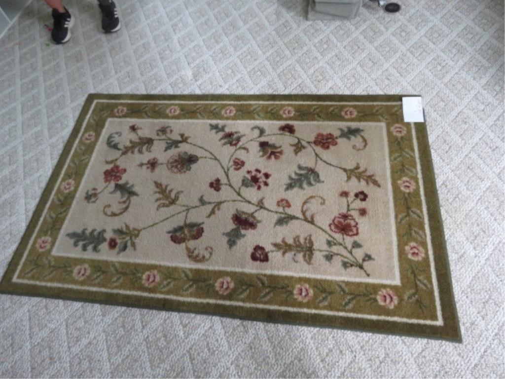 RUG 6'3"X3'9"