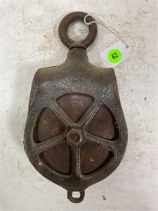 STEEL BARN PULLEY WITH CAST IRON FRAME & WOOD