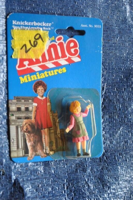 1982 Knickerbocker Annie Miniatures Pepper