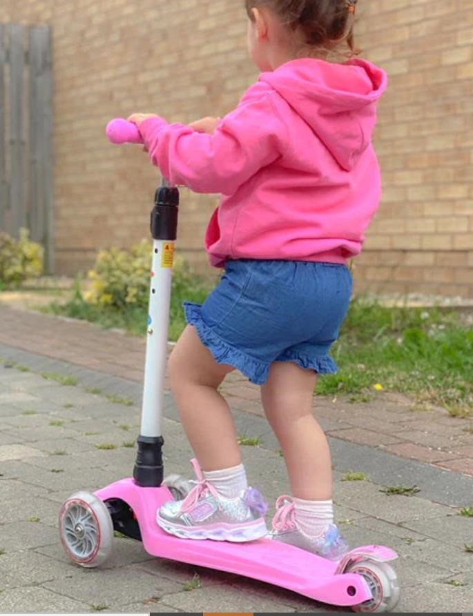 3 wheel light up scooter