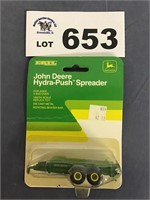 ERTL 1/64th John Deere Hydra-Push Spreader