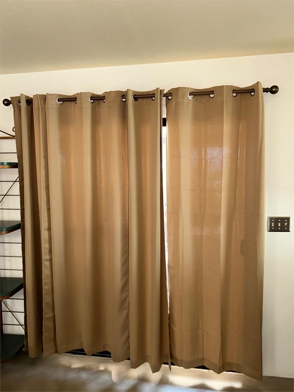 3 Polyester Curtains w Rod