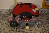 484: Bocce ball game set in bag
