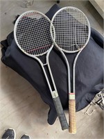 2 rackets