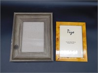 PICTURE FRAMES SET OF 2