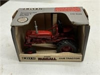 FARRMALL CUB Tractor