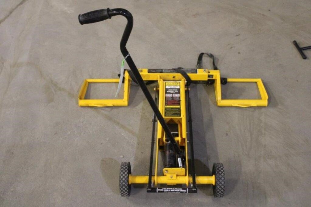 Cub Cadet HTL 550 Lb. Lawn Tractor Jack