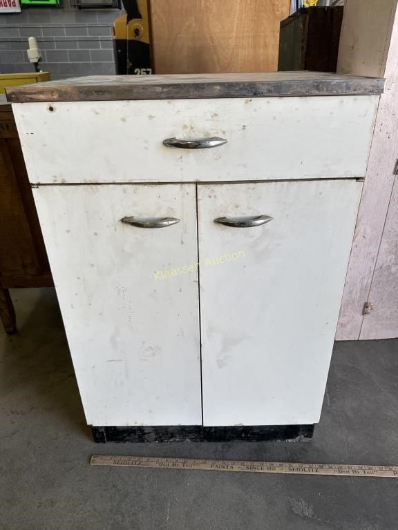 Metal Cabinet with Drawers