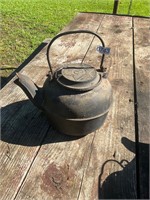 Cast Iron Kettle- Sizes in pics