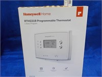 Progammable thermostat