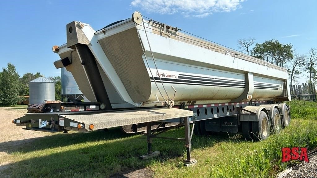 OFFSITE: 2011 North Country Gravel Trailer,