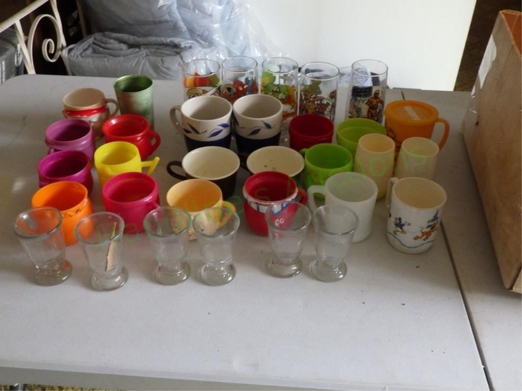 Miscellaneous VTG Glass/Plastic Cups