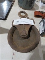 CAST IRON ANTIQUE PULLEY
